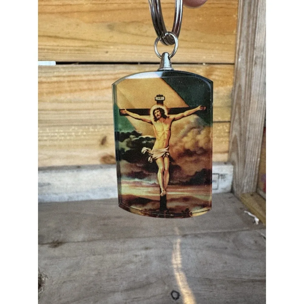 N/A vintage keyring